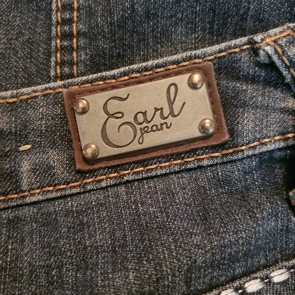 Earl Capris